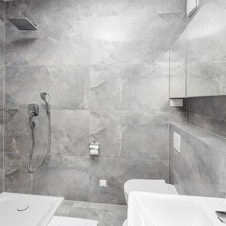 Sisqo Luxury * Спліт