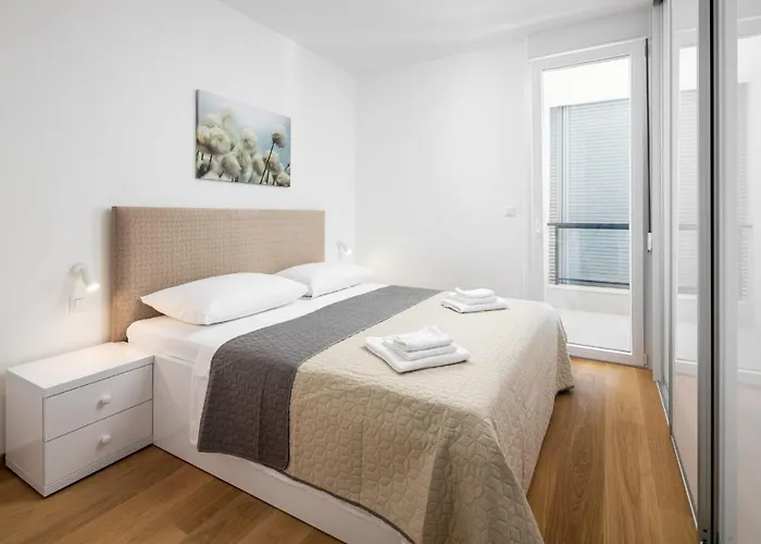 Sisqo Luxury * 스플리트